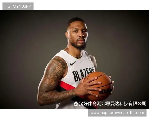 利拉德训练室外居然堆满奢侈包包，这普普通通的球星家到底有多烧钱？